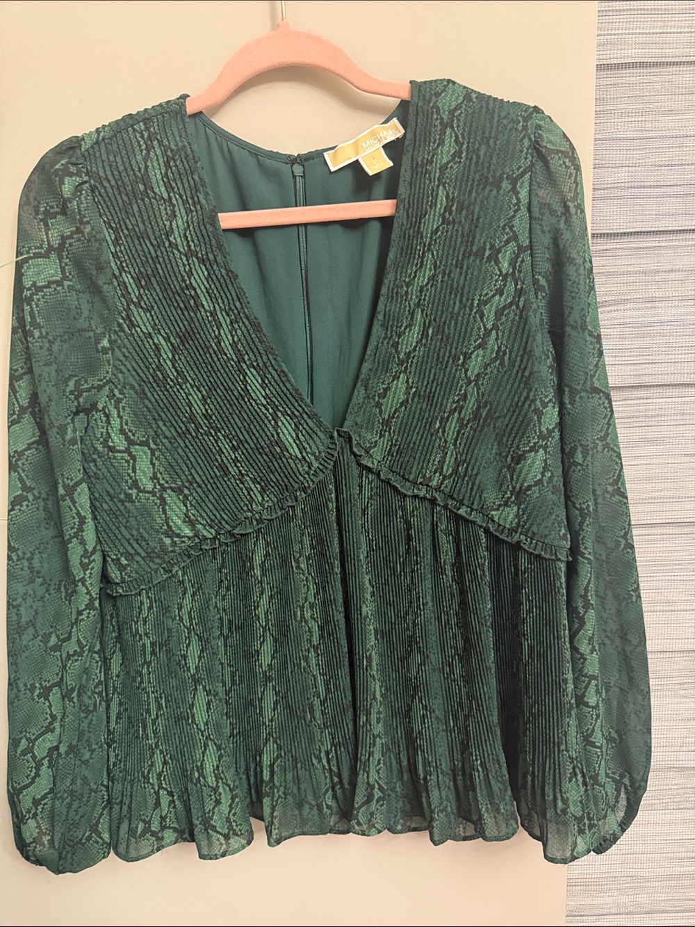 Michael kors Green Snake-Print Pleated V-Neck Blouse size L